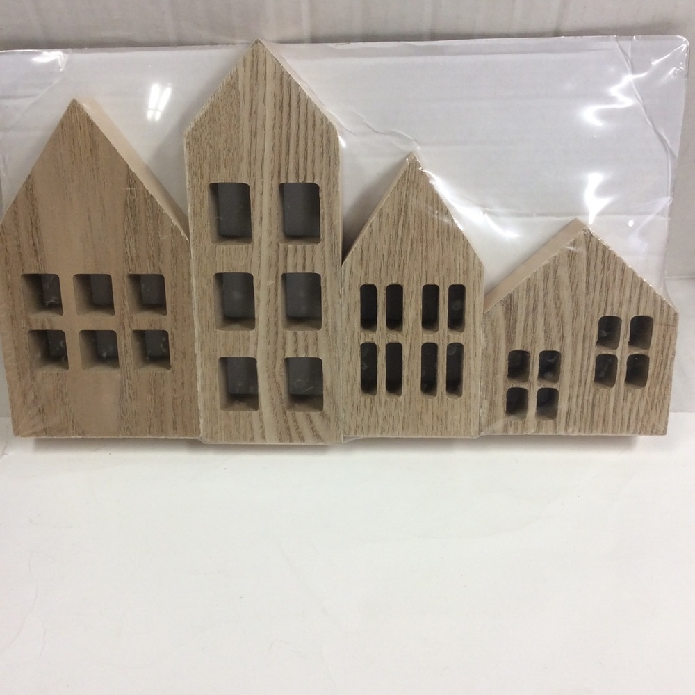 Ankyo Wood House 4 Count New Natural